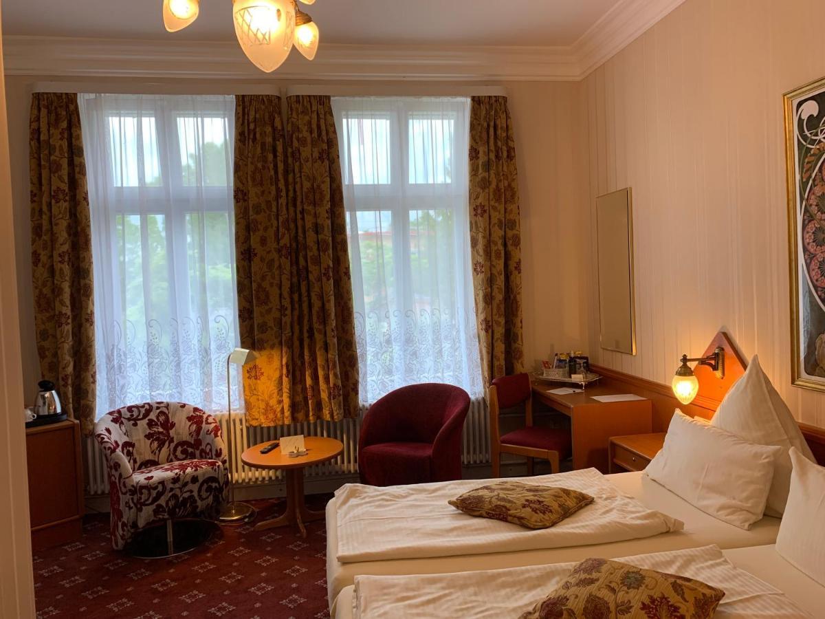 Hotel Seeufer Плён Экстерьер фото