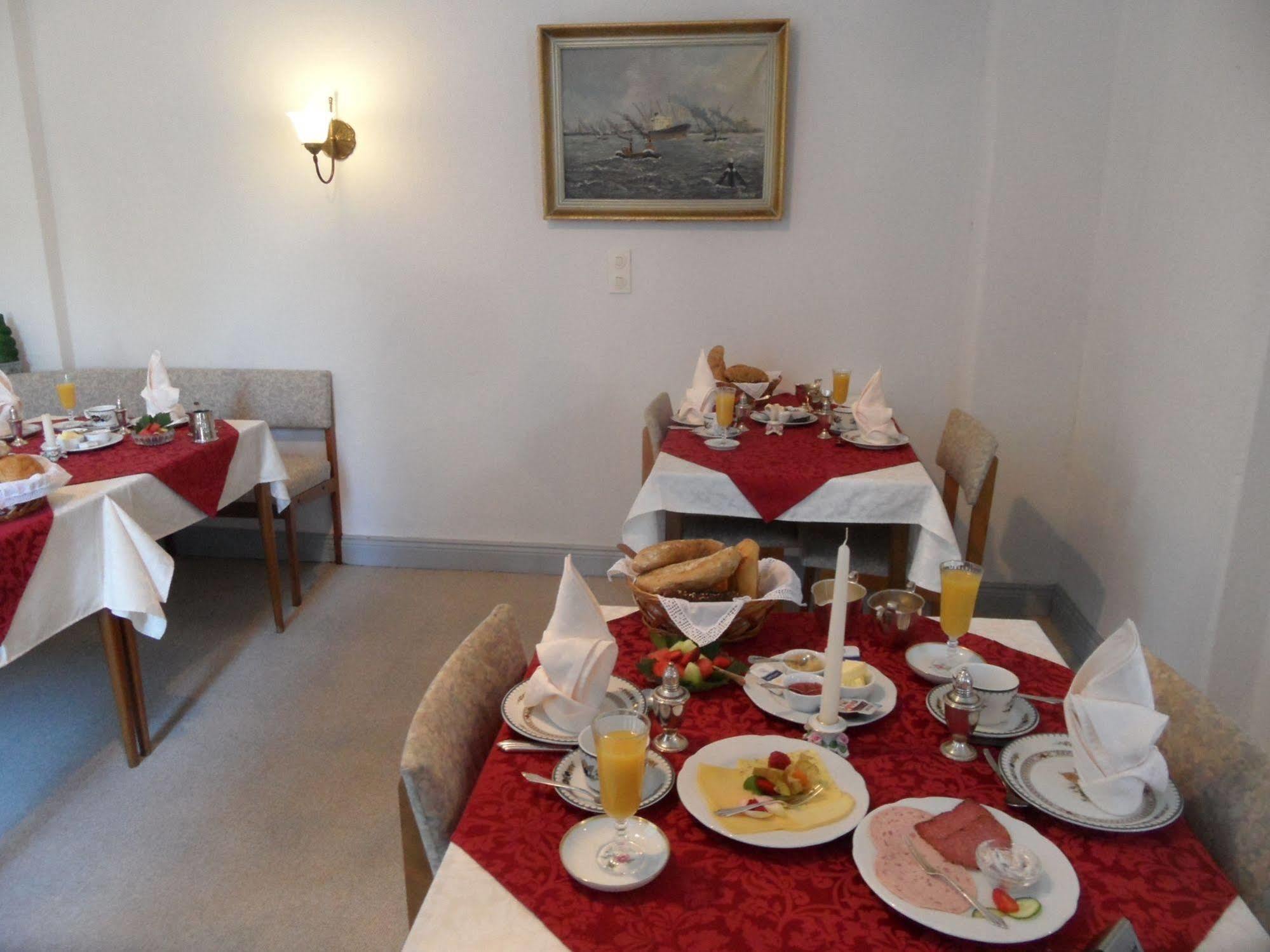 Hotel Seeufer Плён Экстерьер фото